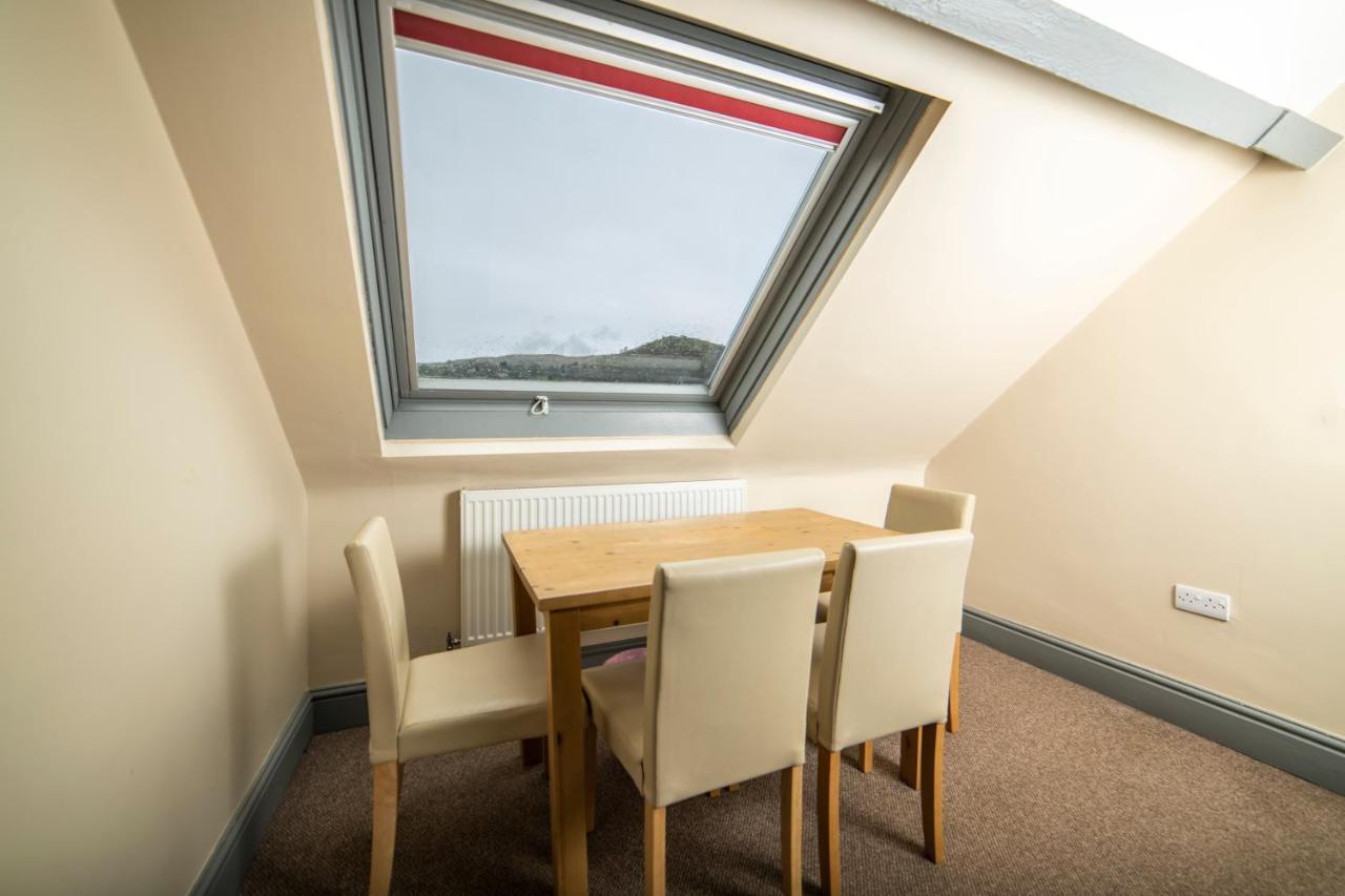 Llangollen Hostel Guest Rooms - No Dormitories - Self Catering Exterior foto