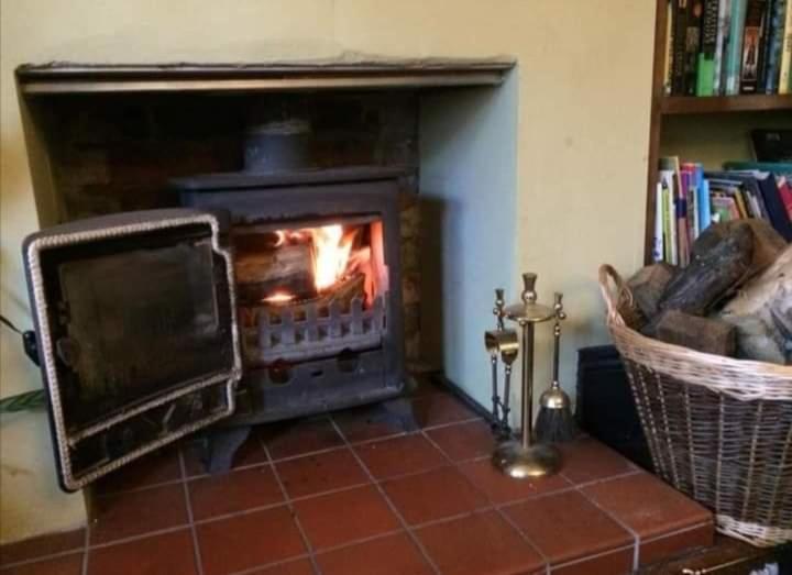 Llangollen Hostel Guest Rooms - No Dormitories - Self Catering Exterior foto