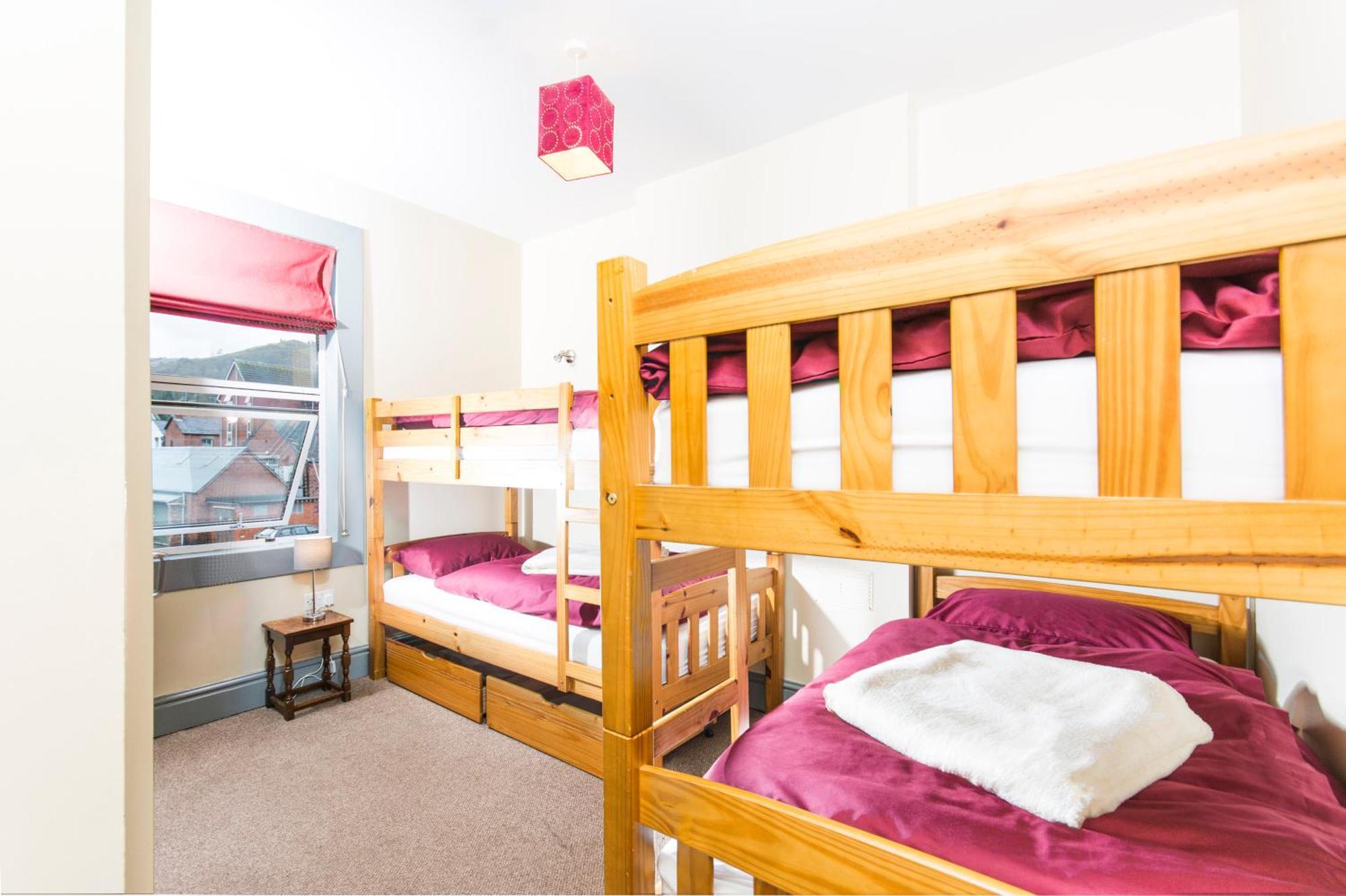 Llangollen Hostel Guest Rooms - No Dormitories - Self Catering Exterior foto