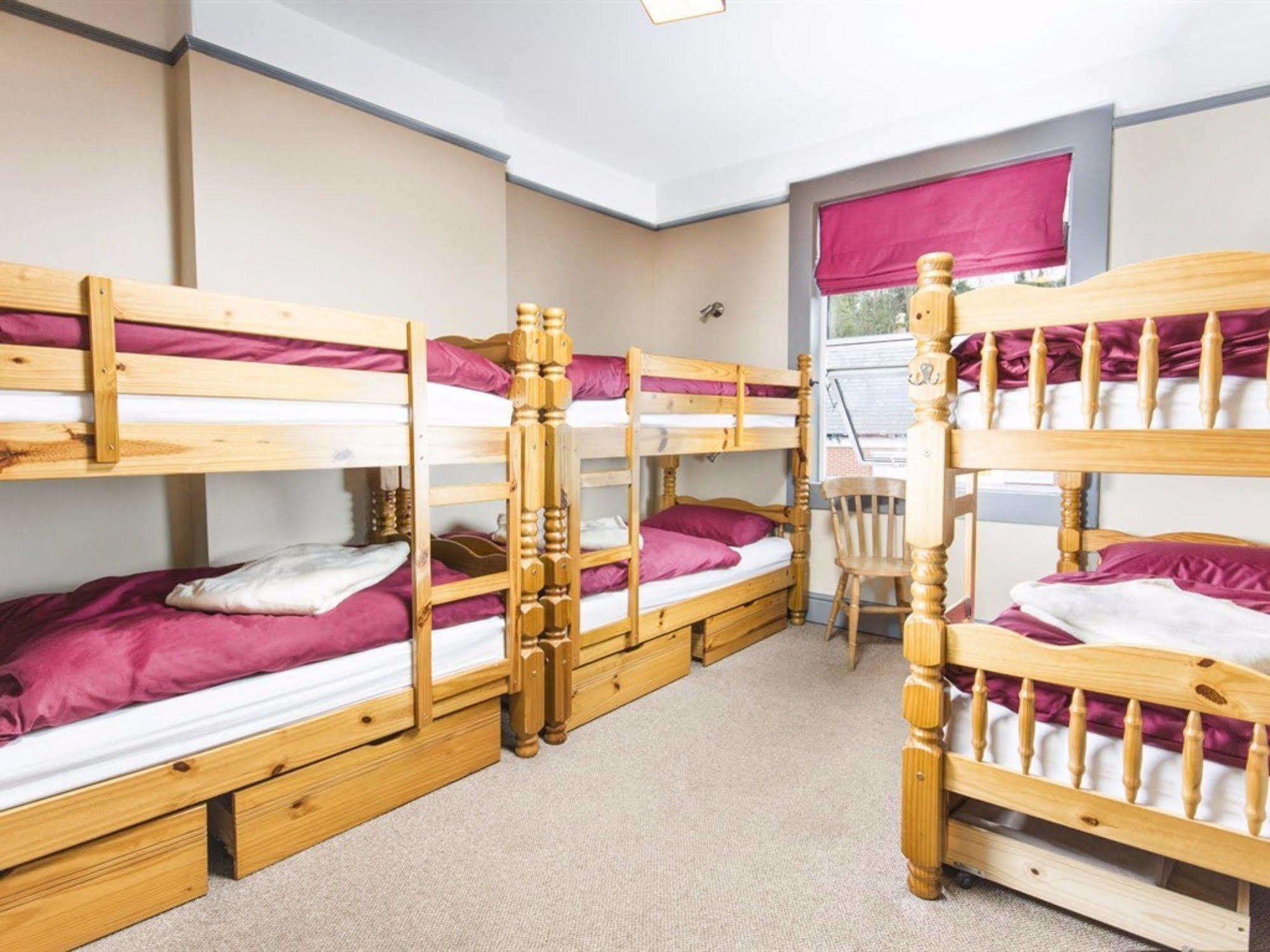 Llangollen Hostel Guest Rooms - No Dormitories - Self Catering Exterior foto